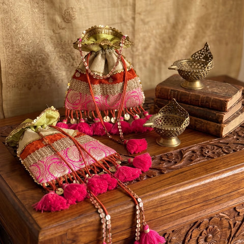 Gulabi Zari Royale Potli